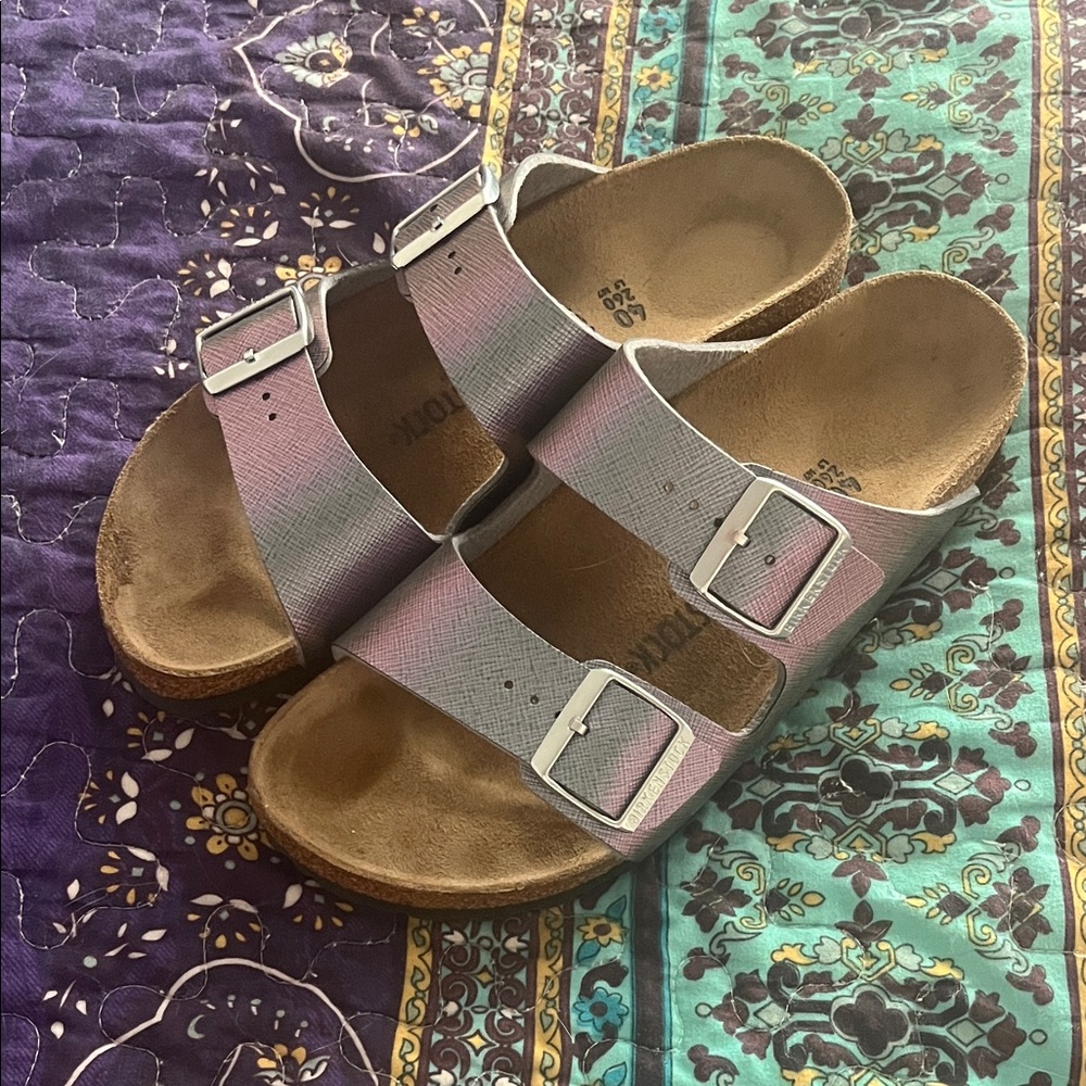 Adorable light purple Birkenstocks size 40 worn only a couple of times